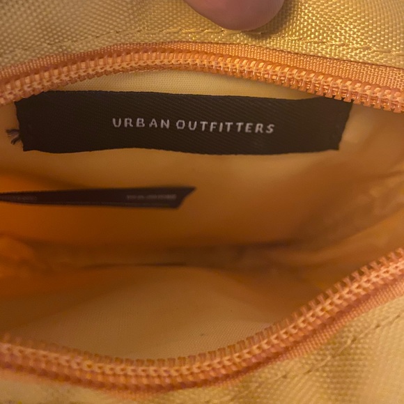 Urban Outfitter Vibrant Yellow Crossbody - Picture 4 of 4